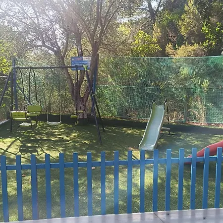 Aelia מלון דירות 3*